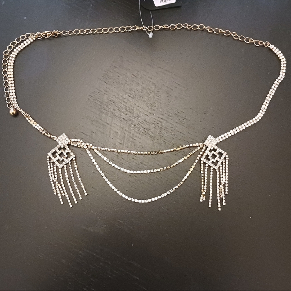 Akira Crystal & Gold Jewelry Belt Bundle - Picture 3 of 4